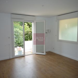 LOCATION APPARTEMENT STUDIO MEUBLÉ PROCHE CENTRE - LA CHAMBERTE - Photo 2
