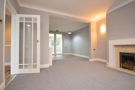 3 bedroom semi-detached house to rent - Photo 3