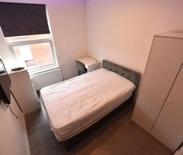 2 bedroom House in Thornville Avenue (2 Bed), Leeds - Photo 6