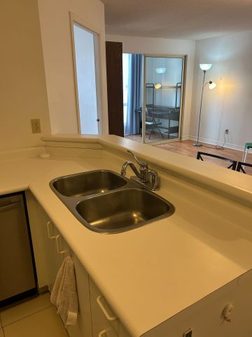 For Lease - 25 Grenville Street Unit# 1210, Toronto, Ontario - Photo 2