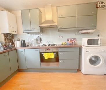 2 Bedroom Flat - Photo 6