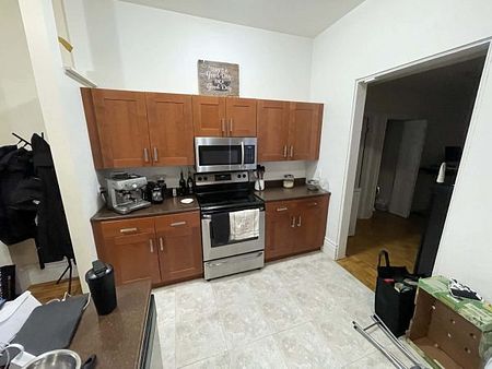 235 Johnson St, Unit 1 - Photo 3