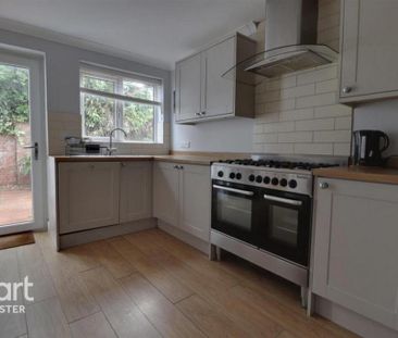 1 bedroom in a house share to rent - Photo 6