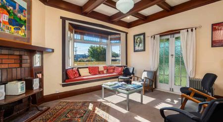 Situated in heart of Sandringham - Photo 3