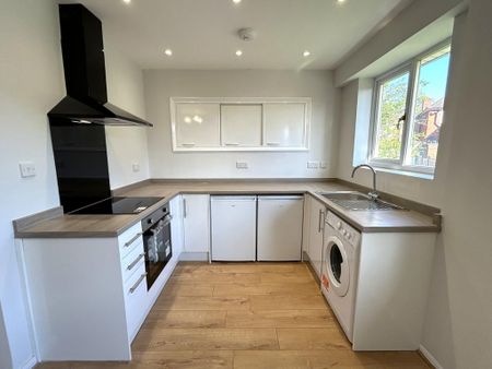 2 bedroom maisonette to rent - Photo 5
