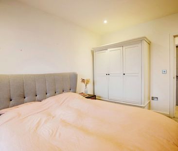 1 Bed Flat, Brockley Road, SE4 - Photo 1