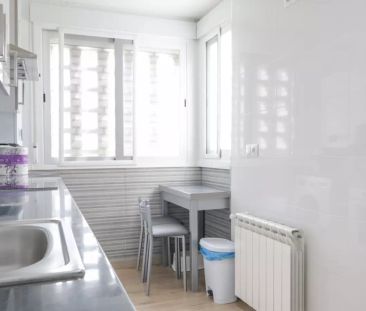 Single Bed in Room in a shared 4-bedroom apartment for rent in Lega... - Photo 5