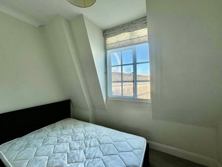 2 Bed Flat, South Block, SE1 - Photo 3