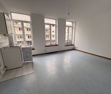 Location Appartement 2 pièces 36m² LILLE 59000 - Photo 2
