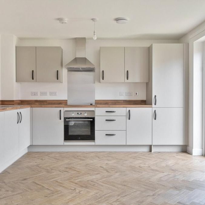 4 bedroom detached house to rent - Photo 1