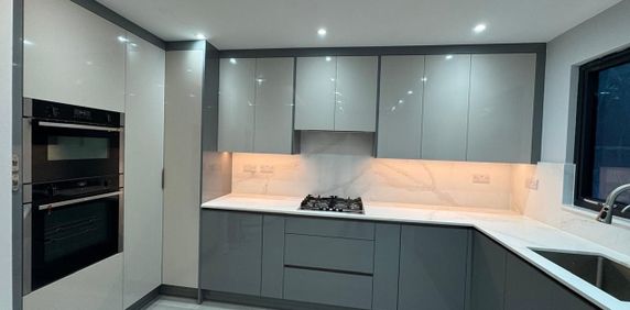 Room in a Shared House, Pinner Road, HA1 - Photo 2