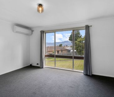 Renovated Family Home - Photo 2