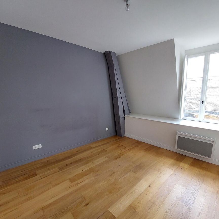 location Appartement F2 DE 56.34m² À POITIERS - Photo 1