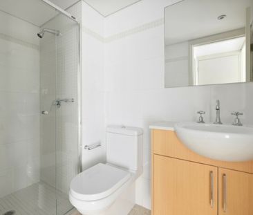Beachside Apartment with Private Rooftop Terrace - Photo 2