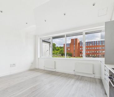 Avenue Court, Camberley, Surrey, GU15 - Photo 1