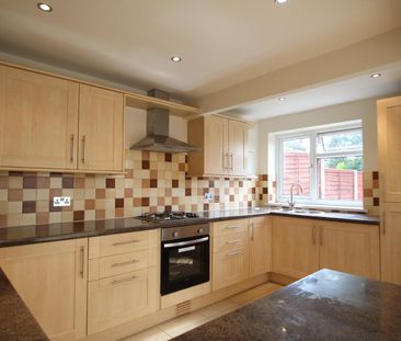 3 bedroom terraced house to rent - Photo 1