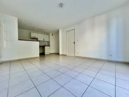 Location Appartement 3 pièces 53m² RAMONVILLE ST AGNE 31520 - Photo 2