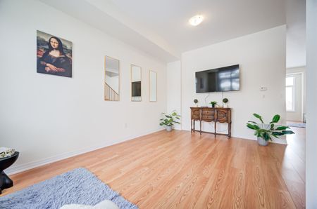 For Lease - 83 Millman Lane, Richmond Hill, Ontario - Photo 3