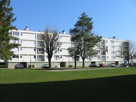 Location - Appartement T3 - 53 m² - Grand-Charmont - Photo 4