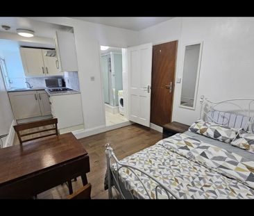 Studio Flat, Walthamstow, E17 - Photo 2