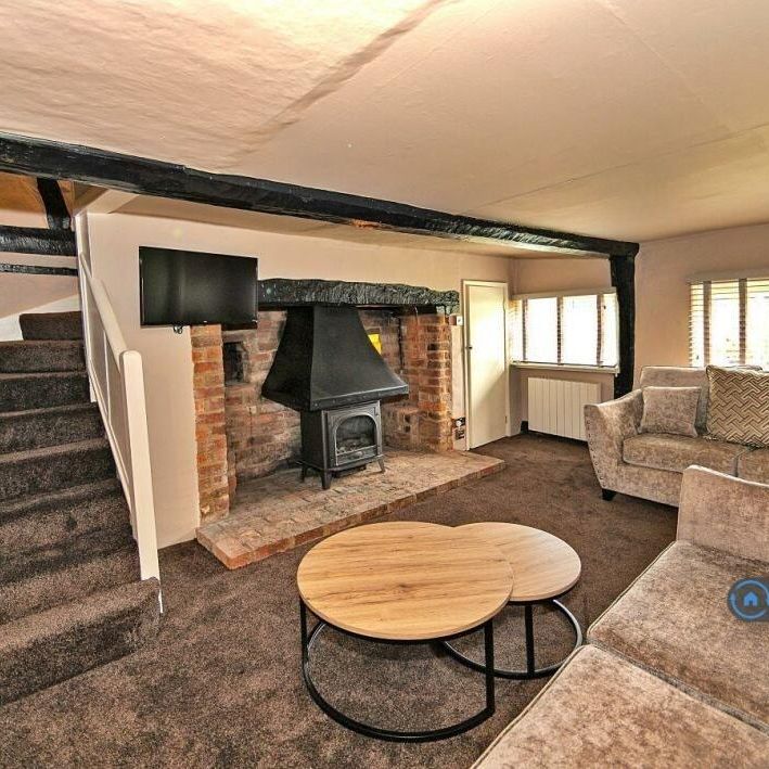 3 bedroom semi-detached house to rent - Photo 1