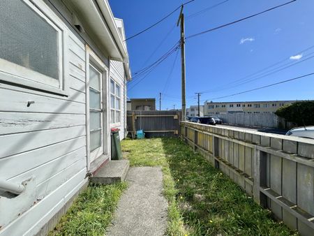 One Bedroom Unit Central Petone - Photo 2
