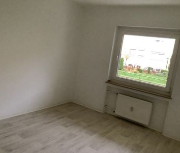 Bezugsfertig renoviert - 3-Zimmer-Wohnung mit Balkon! Offene Besich... - Photo 2