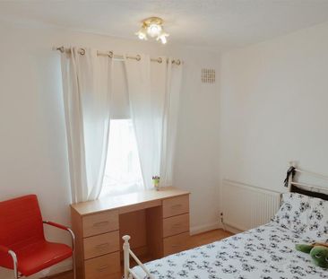 4 bedroom terraced house to rent - Photo 6
