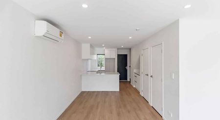 Modern 3 bdrm House in Favona - Ready to move in! - Photo 2