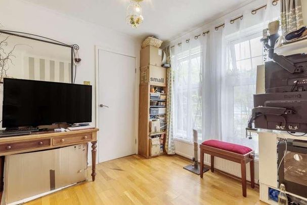 Park Crescent, Twickenham, TW2 - Photo 1