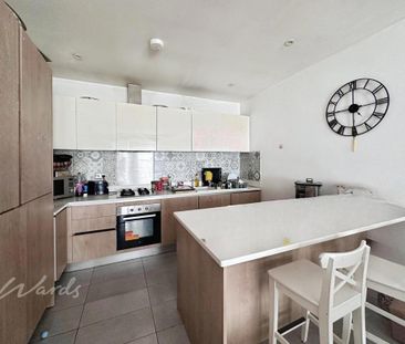 3 bedroom flat to rent - Photo 5