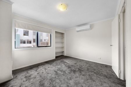 10 Berg Place, Coburg VIC 3058 - Photo 2