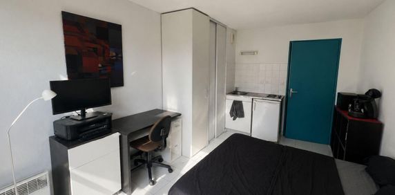 Location Appartement 1 pièce 17m² AVIGNON 84000 - Photo 2