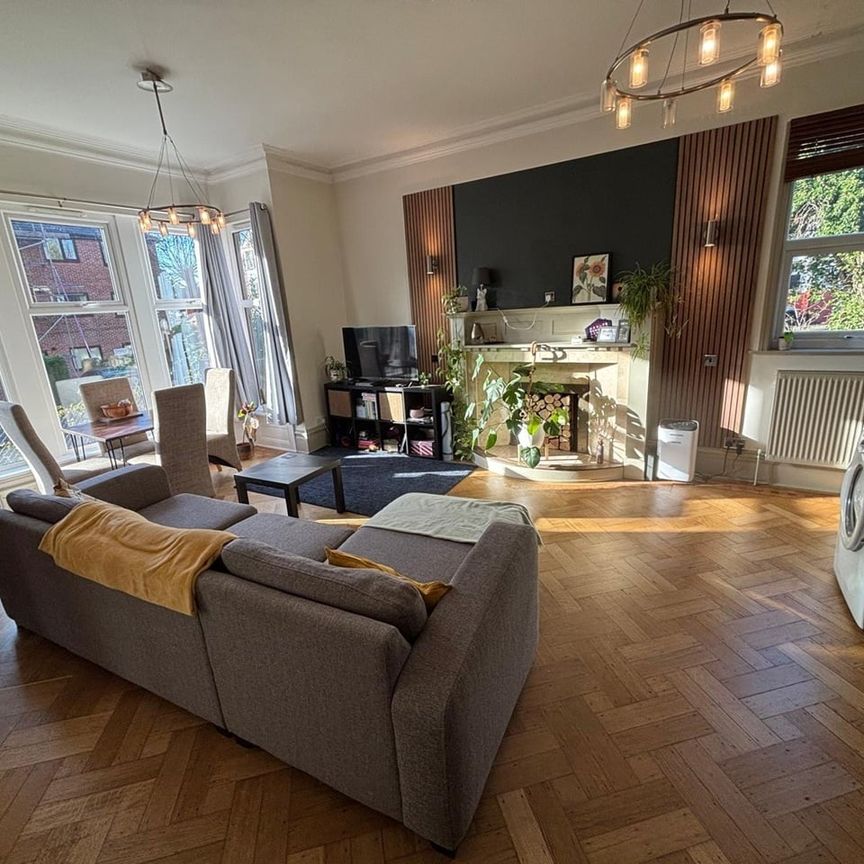 2 Bed Flat, Arncliffe Road, LS16 - Photo 1