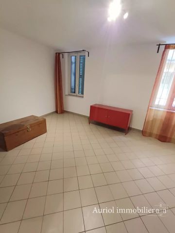 Location Appartement 2 pièces 57m² AURIOL 13390 - Photo 2