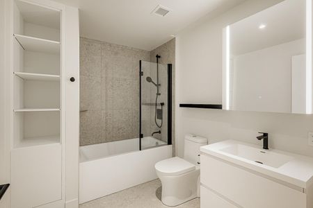 Monarc Collection - Photo 2