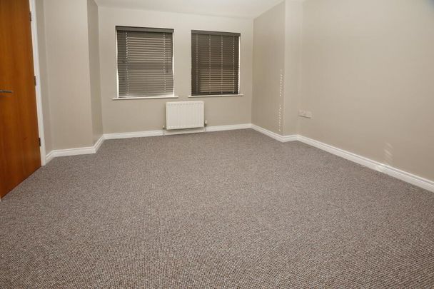 15 Linen Place, Bangor, BT19 7JX - Photo 1