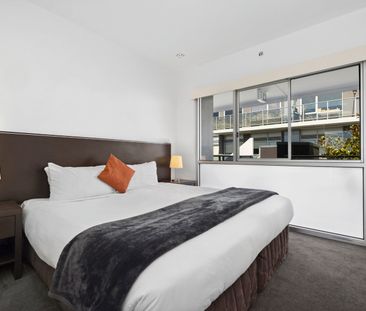 Modern one bedroom apartment in the heart of St Kilda - Photo 6