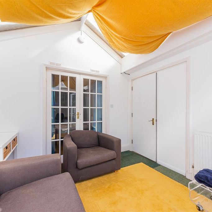 5 bedroom semi-detached house to rent - Photo 1