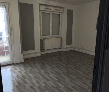 Location - Appartement T4 - 81 m² - Damprichard - Photo 4