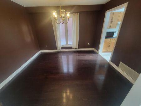 For Lease - 3704 Ketchum Court, Mississauga, Ontario - Photo 3