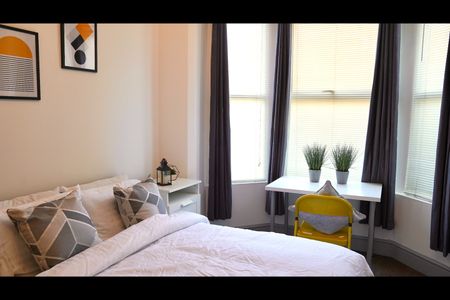 4 Bed Terraced House, Hearsall Lane, CV5 - Photo 3