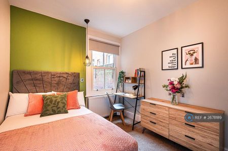1 bedroom in a house share to rent - Photo 4