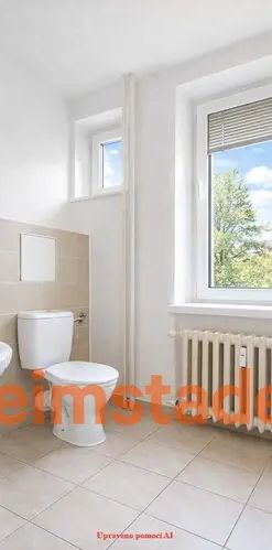 Pronájem bytu 1+kk 28 m - Fotografie 1