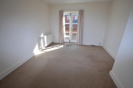 1 bedroom ground floor flat to rent - Photo 2