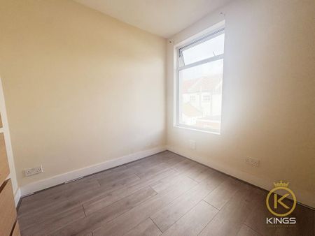 3 bedroom terraced house to rent - Photo 2