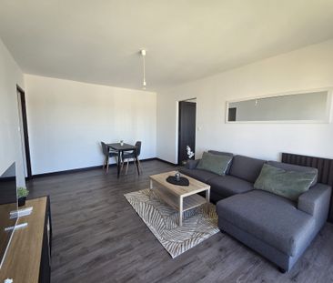 Location Appartement 2 pièces 53m² LA CHAPELLE ST LUC 10600 - Photo 2