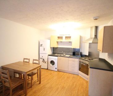 2 bedroom apartment to rent - Photo 4