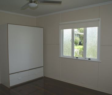 2 Perrett Street, 4304, Bundamba Qld - Photo 6