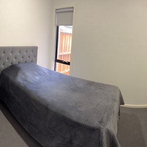 Wyndham Vale - Photo 2